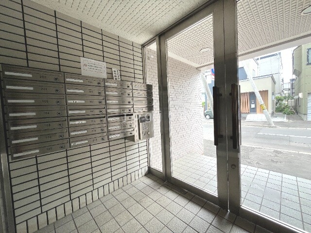 エントランス　オートロック