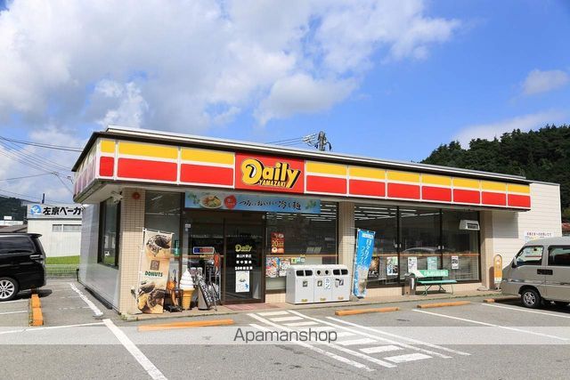 コンビニ　デイリーヤマザキ（コンビニ）まで190m