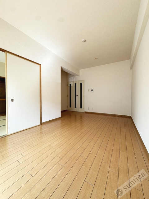 居室・リビング　広々１２．４帖・レイアウトは自由自在です♪♪