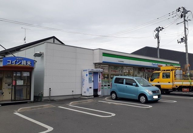 コンビニ　ファミリーマート 郡山菜根屋敷（コンビニ）まで850m