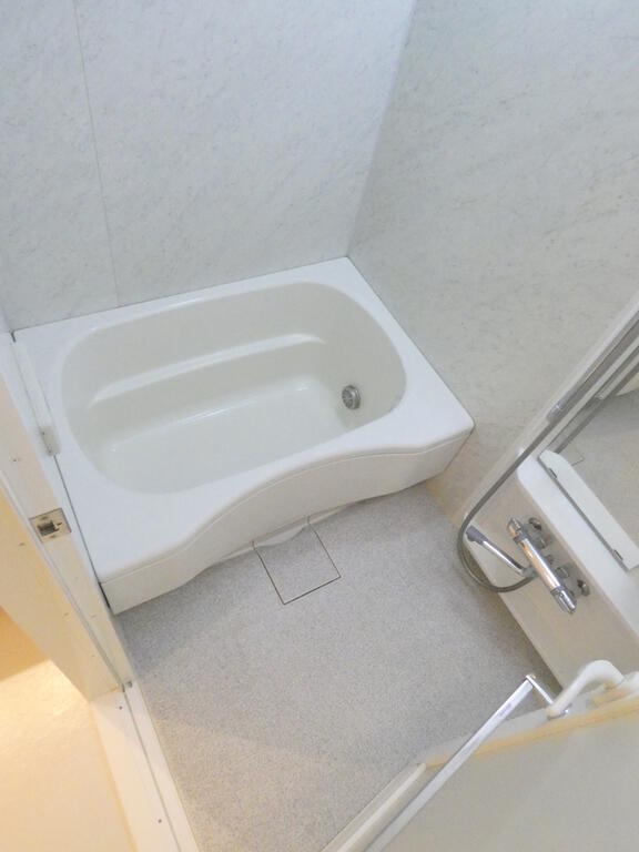 バス・シャワールーム　バス※別部屋参考写真