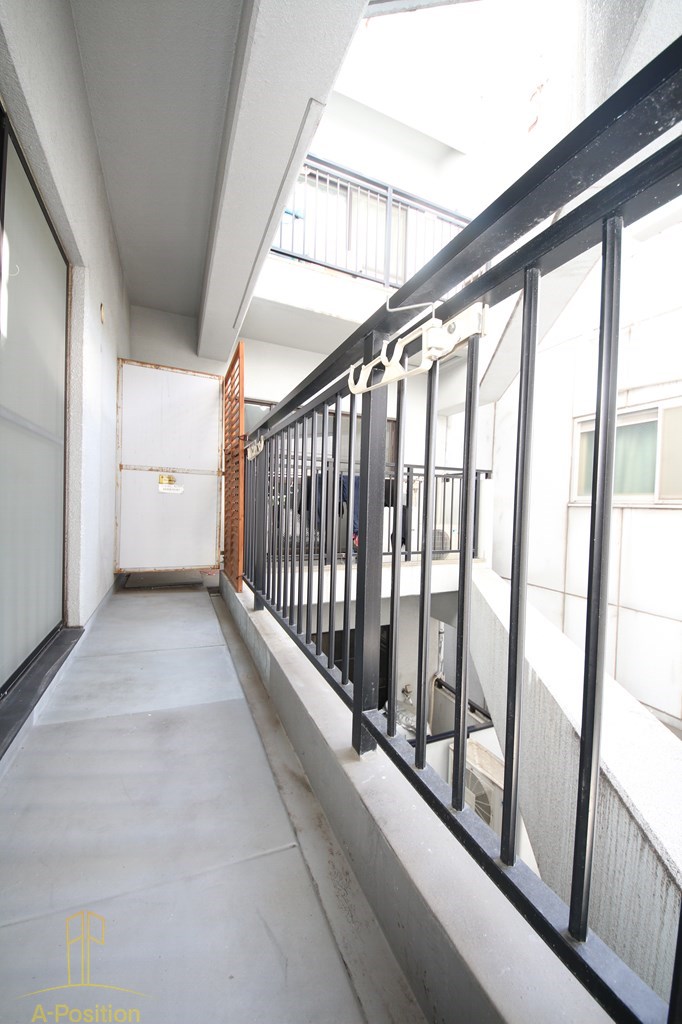 バルコニー　クレール・ド・ボタン