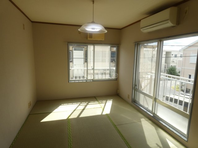 居室・リビング　ハイツコンノ