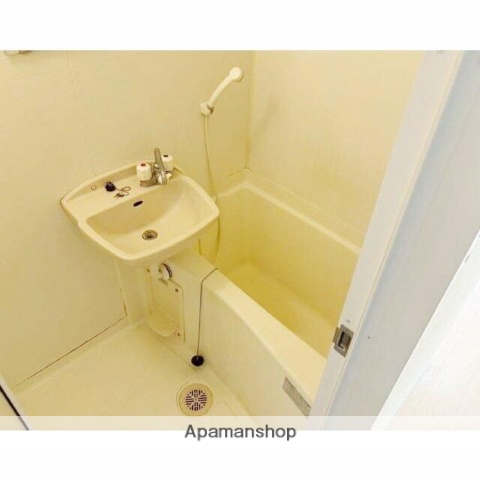 B Wall神保町の居間写真