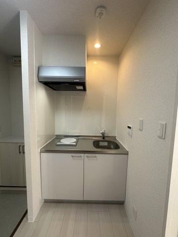 キッチン　地下駐輪場
