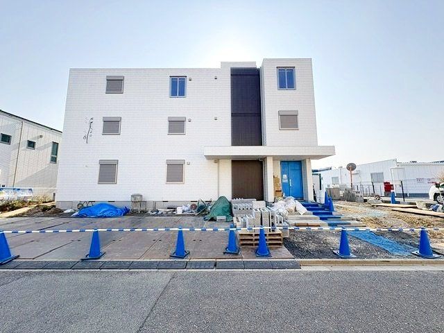 建物外観　駐車場