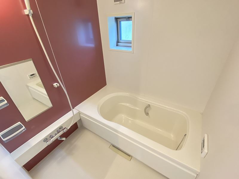 バス・シャワールーム　明るい角部屋です☆