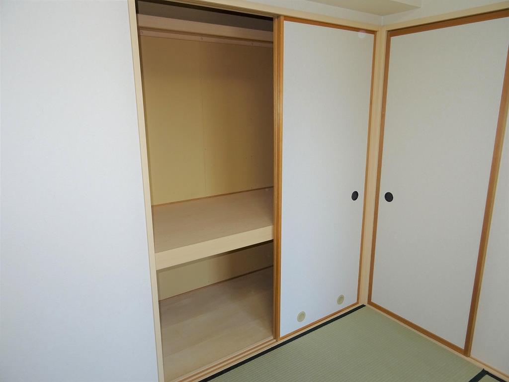 収納　和室には押入収納付き！他にも収納スペースあります！