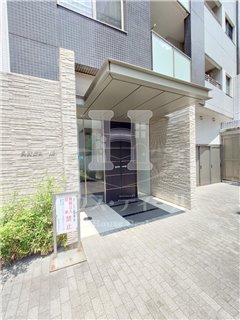 エントランス　清潔なエントランスです