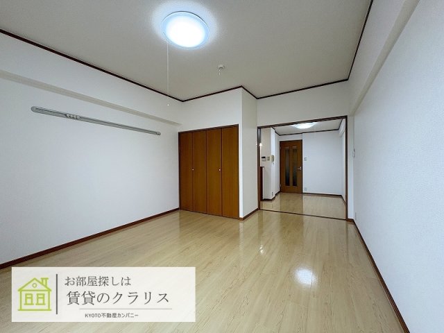 ピースフル桂の居間写真