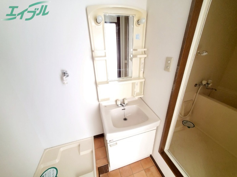 洗面設備　同物件別部屋の写真