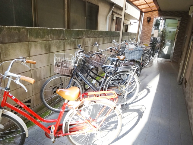 駐車場　駐輪スペースです♪