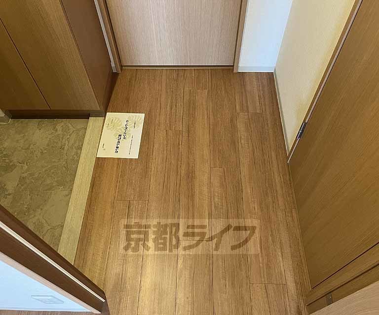 その他部屋・スペース　玄関からすぐ各部に入れます。