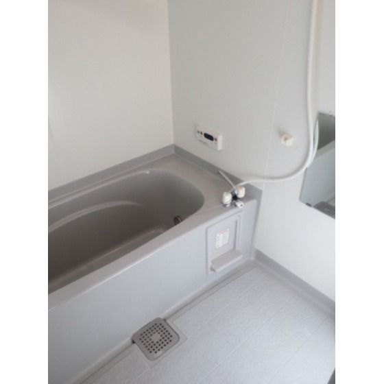 バス・シャワールーム　実際のお部屋は反転タイプです