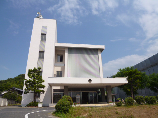 小学校　本荘小学校（小学校）まで261m