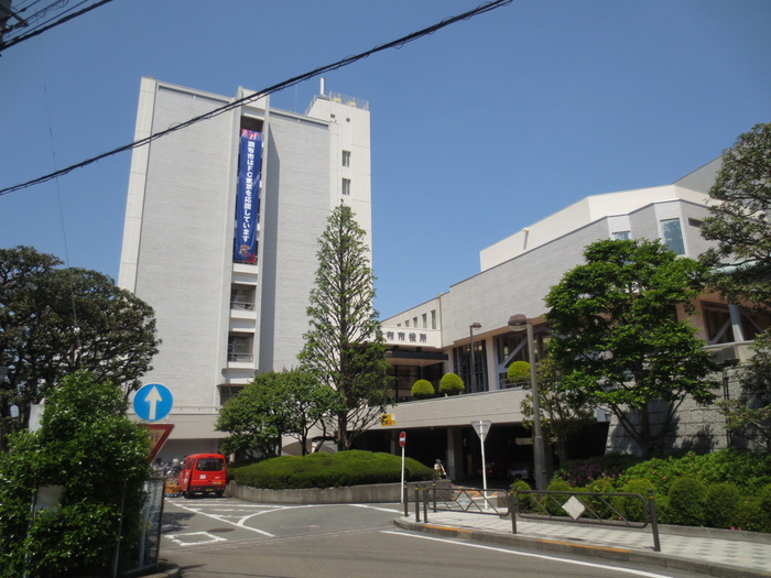 役所　調布市役所（役所）まで900m