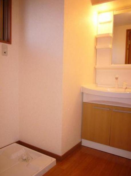 洗面設備　参考画像のたま実際のお部屋は中部屋です。