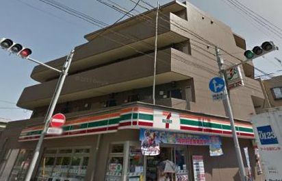 コンビニ　セブンイレブン大田区蒲田本町2丁目店（コンビニ）まで94m