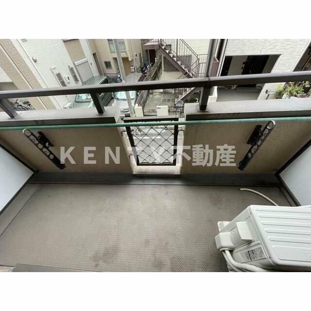 バルコニー　お洗濯にも便利なバルコニー付き
