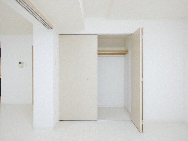 収納　※写真は別号室です。