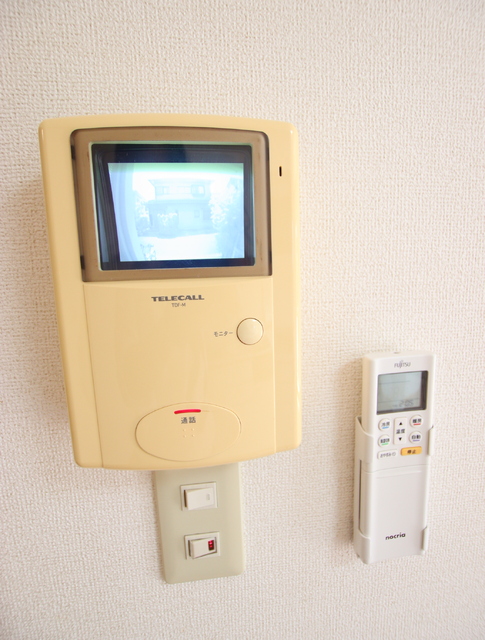 セキュリティ　モニター付きドアホン