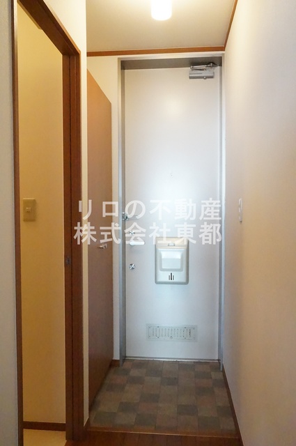 玄関　※過去に撮影した写真です。