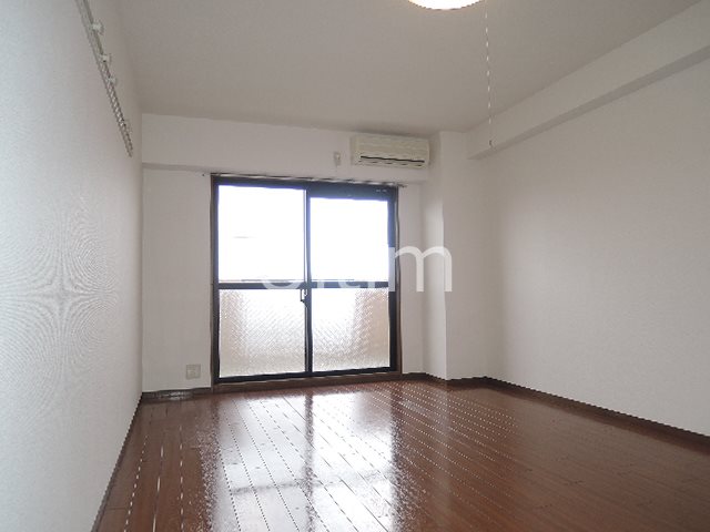 居室・リビング　別部屋のお写真です。ご参考までに！