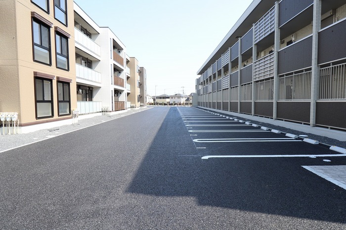 駐車場　駐車場
