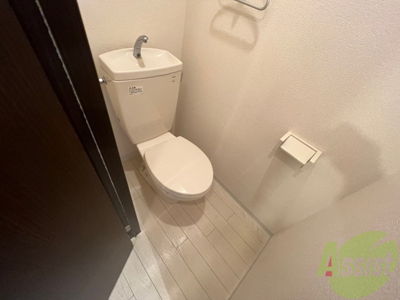 トイレ　こちらはトイレです。清潔感があり、安心して使用できます。
