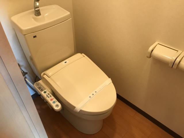 トイレ　シャワー付トイレ