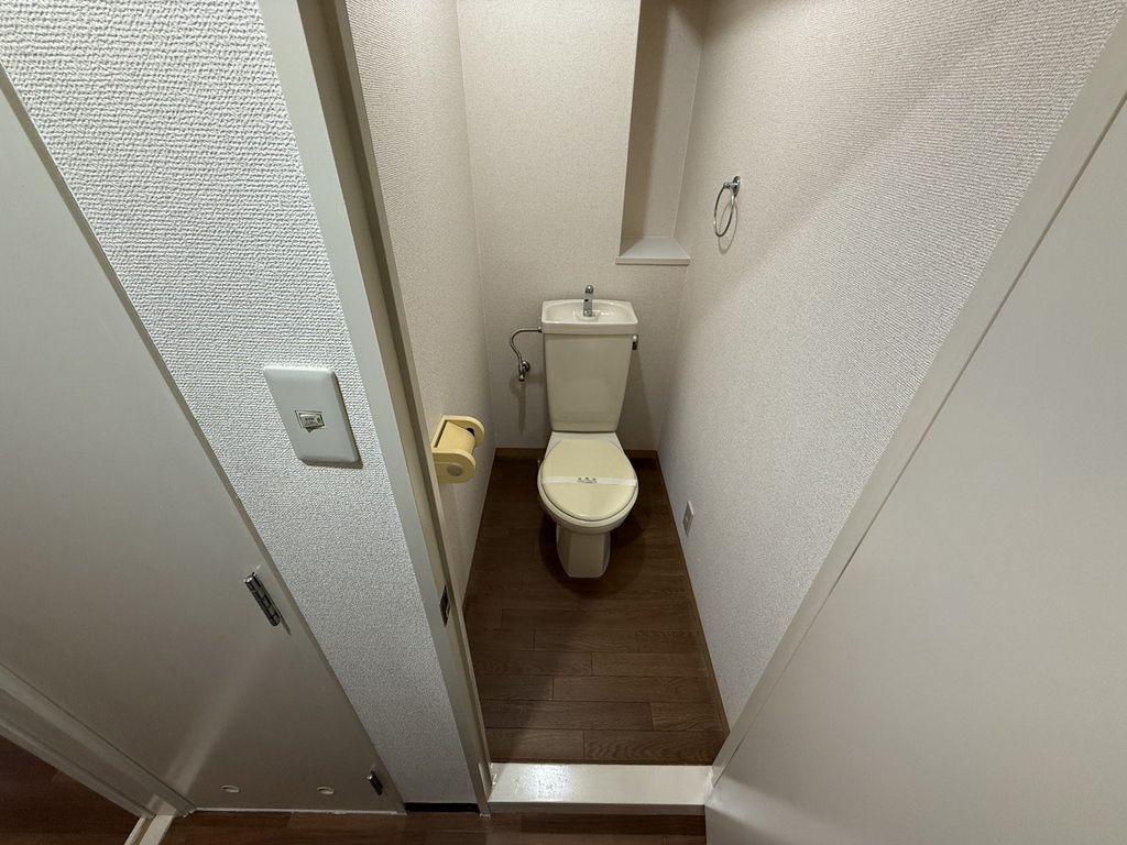 トイレ　トイレ