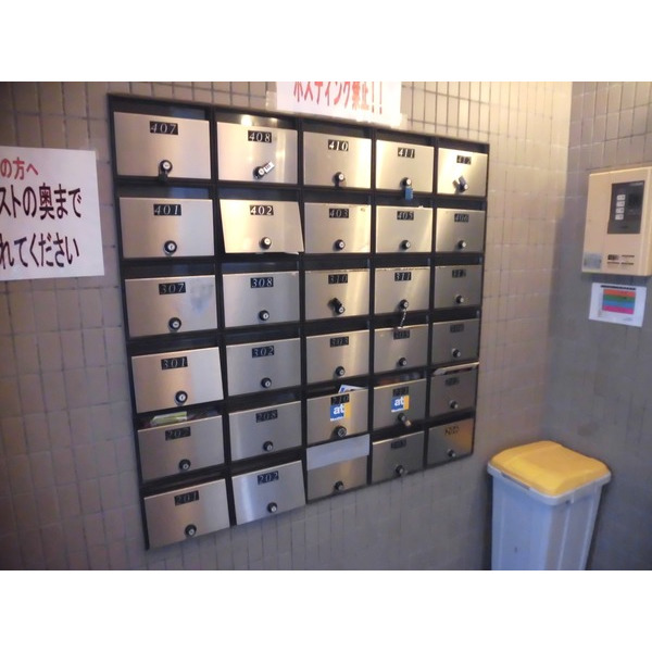 エントランス　集合ポスト
