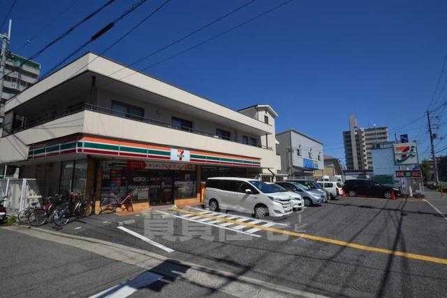 コンビニ　セブンイレブン　尼崎名神町2丁目店（コンビニ）まで670m