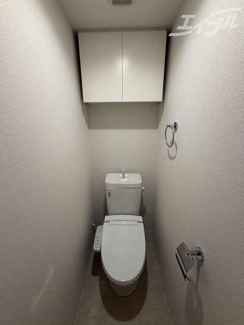 地下鉄御堂筋線 中津駅 徒歩12分 15階建 築1年のトイレ写真