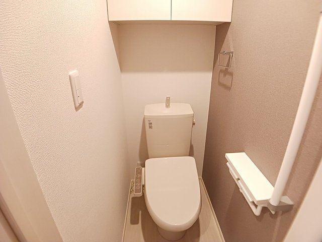 トイレ　清潔感のあるトイレです