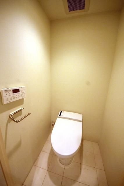 FLAT-7のトイレ写真