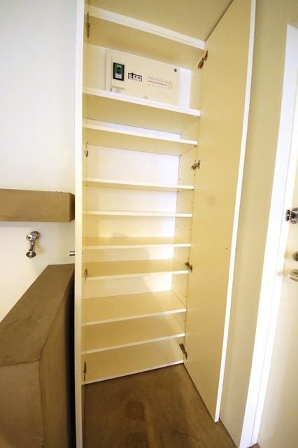 FLAT-7の玄関写真