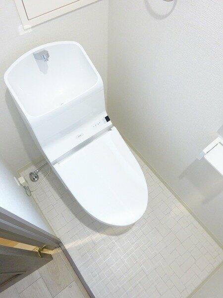 ＪＲ常磐線 北千住駅 徒歩12分 15階建 築33年のトイレ写真