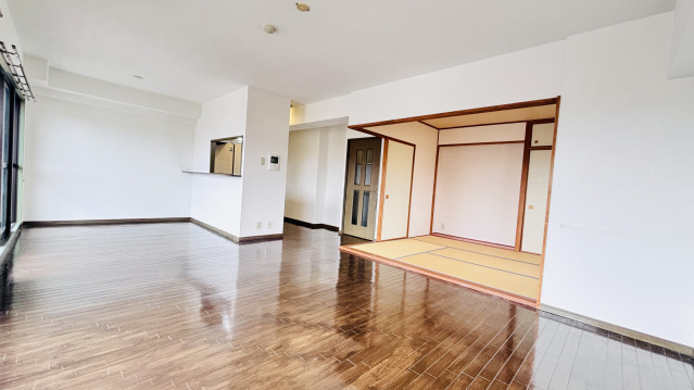 アーサー京町パークシティの居間写真