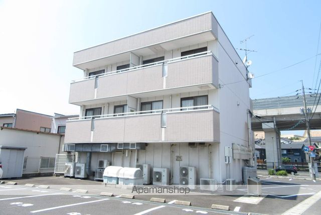 コスモスIIIの外観写真