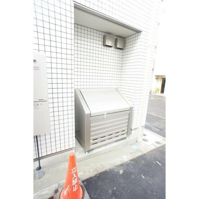 ＪＲ山手線 巣鴨駅 徒歩10分 3階建 築10年の内装写真