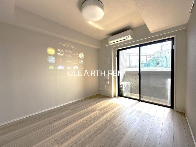 居室・リビング　同タイプ別住戸写真となります。現況と異なる場合がございます。