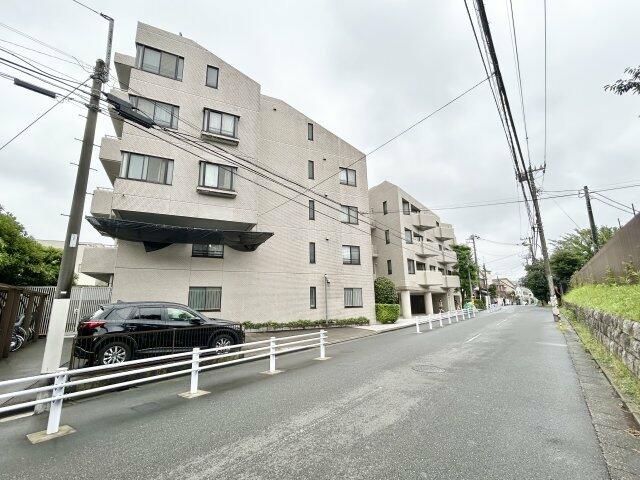 駐車場　建物外観(2)