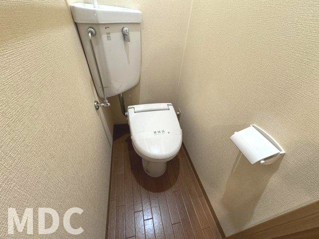 ＪＲ牟岐線 阿波富田駅 徒歩18分 3階建 築33年のトイレ写真