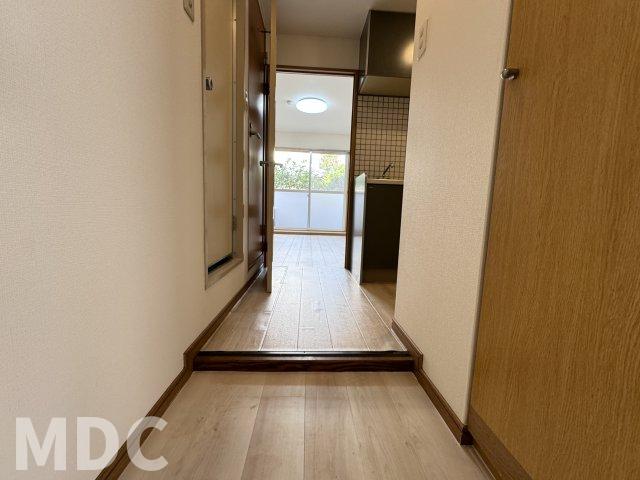 ＪＲ牟岐線 阿波富田駅 徒歩18分 3階建 築33年の玄関写真