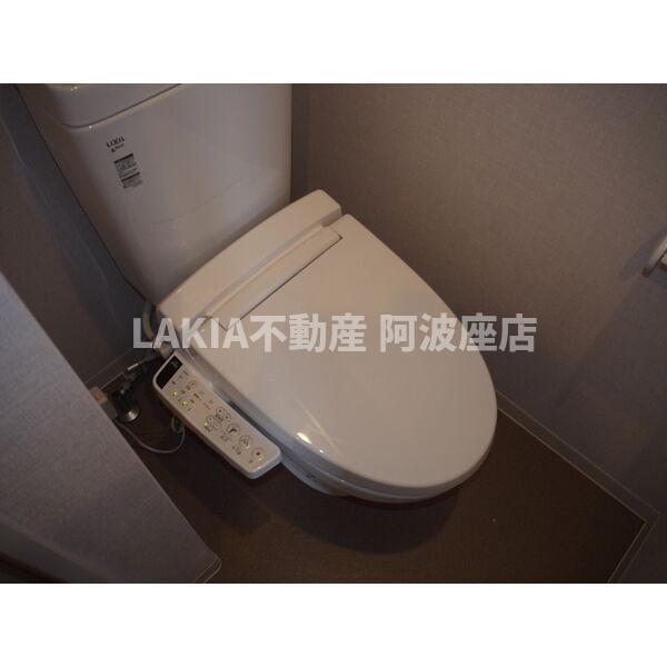 グランドゥール九条のトイレ写真
