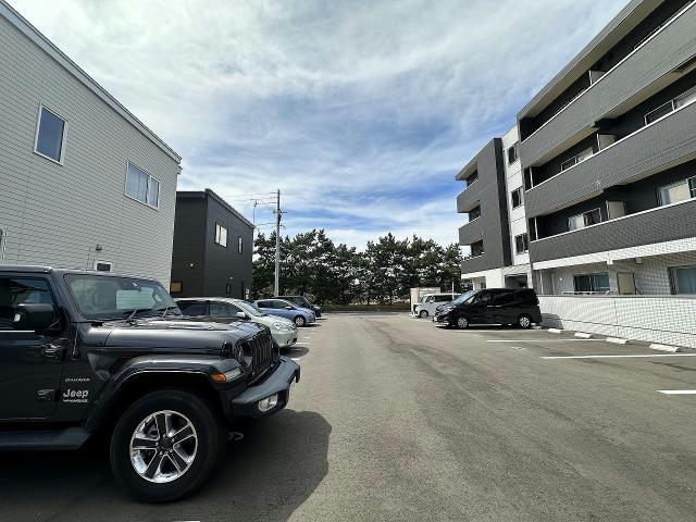 駐車場　駐車場