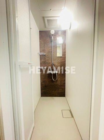 バス・シャワールーム　※同間取りの別の階のお部屋の写真です※