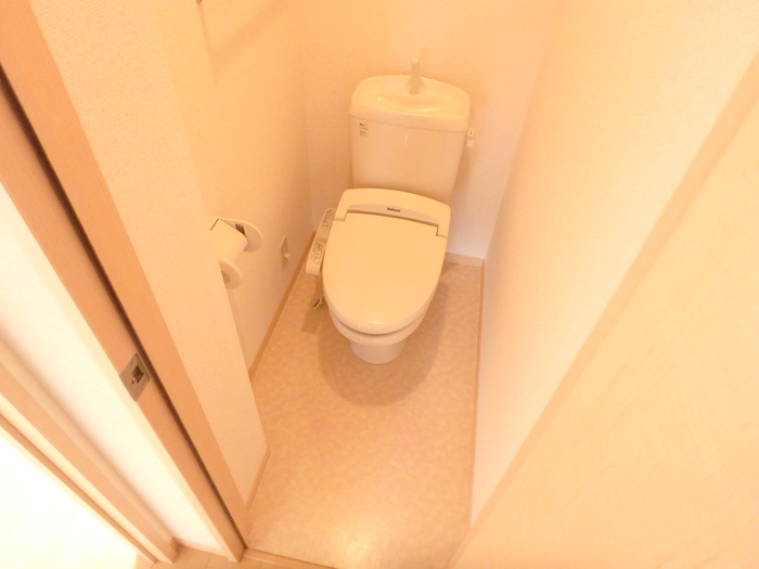 筑豊電気鉄道 新木屋瀬駅 徒歩11分 2階建 築22年のトイレ写真