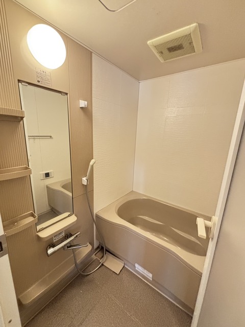 バス・シャワールーム　★同建物別号室の参考写真です★